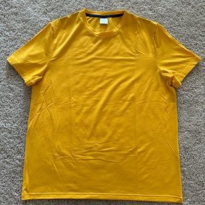 Outdoor voices T-shirt